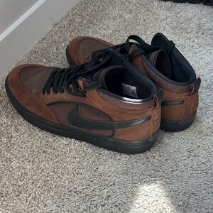 Nike Leo Baker Skateboard Shoes Black and Brown